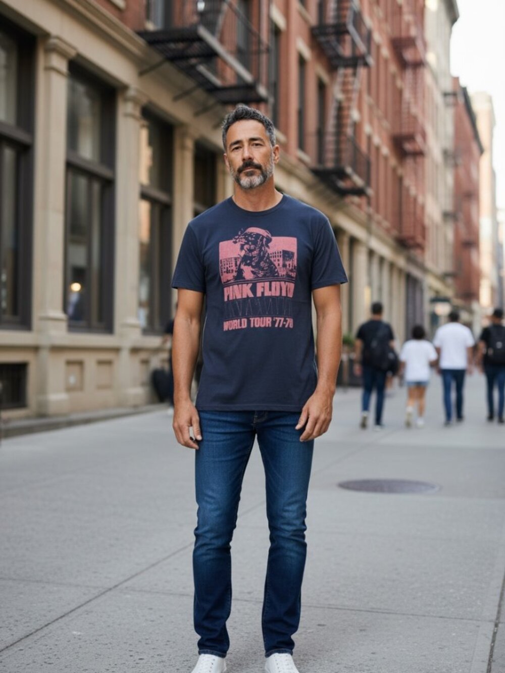 Trunk Ltd Pink Floyd T-Shirt XL RARE World Tour 77 Distressed Unisex
